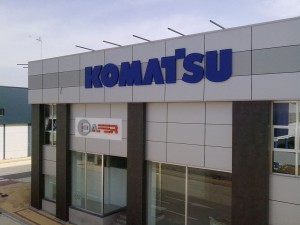 KOMATSU